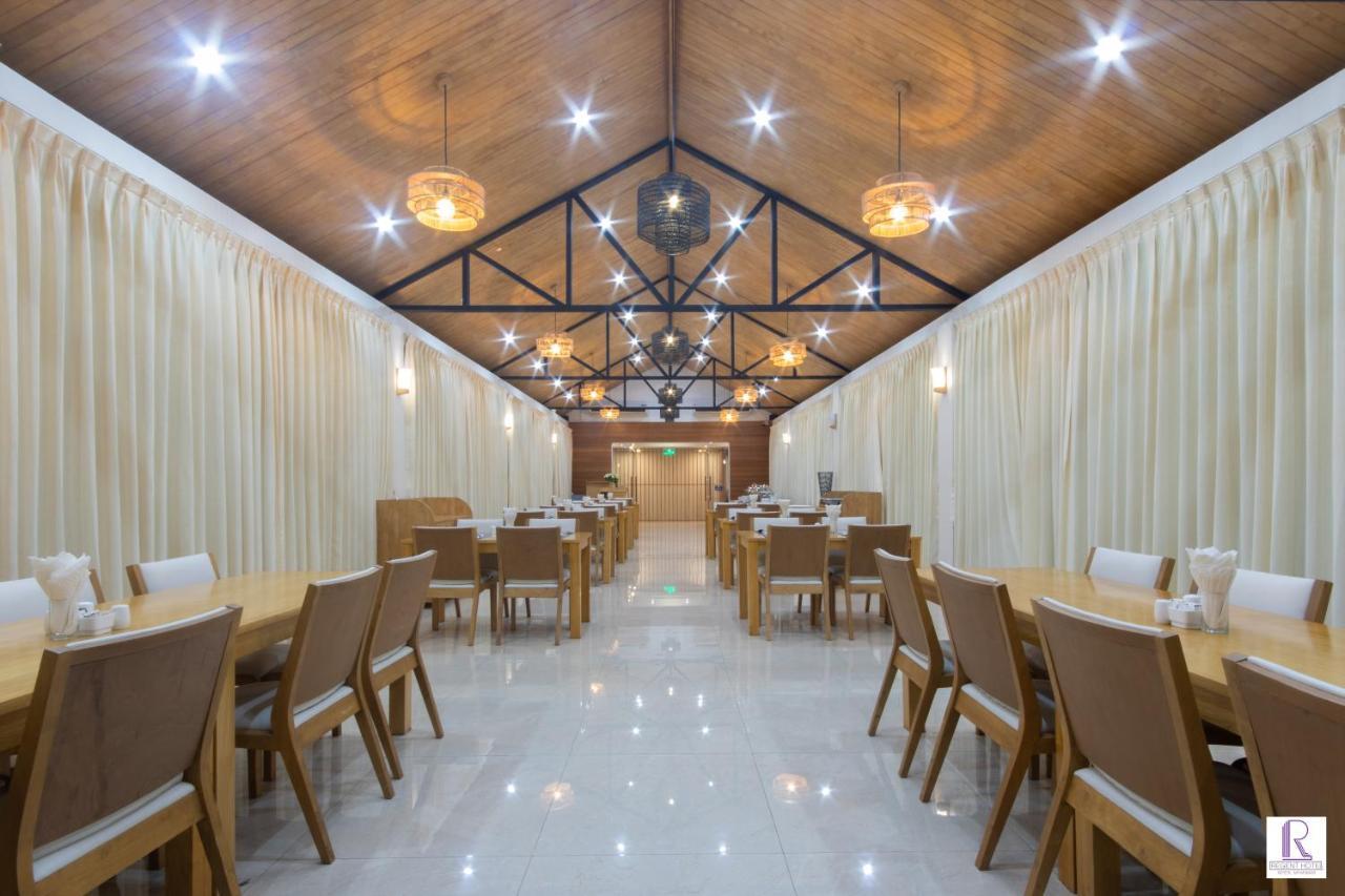 Regent Hotel Myeik Buitenkant foto